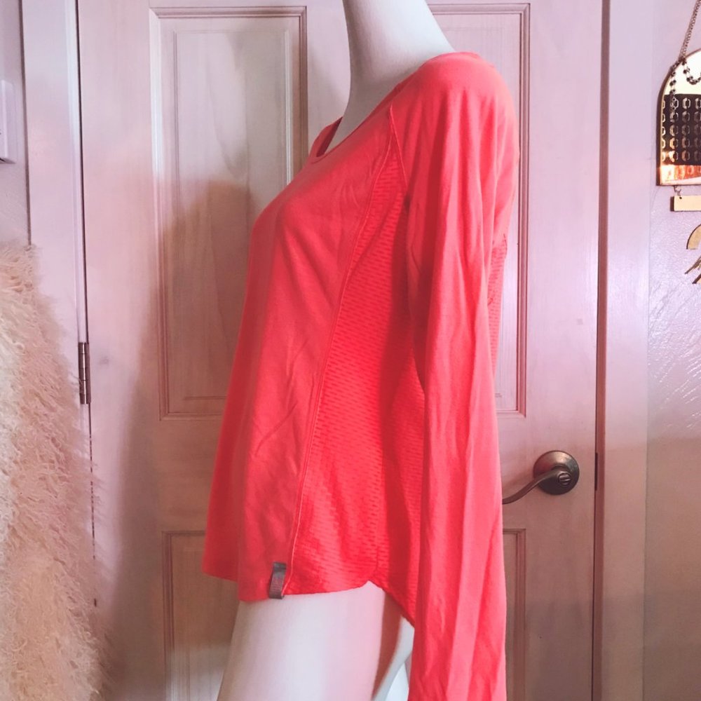 Under Armour / Like New Condition / Coral / Medium / Thumbholes / Zipper Storage - Picture 2 of 10